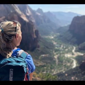 Meet your Posher, Cami